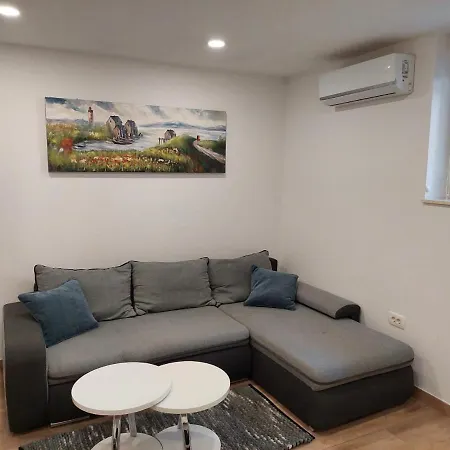Apartamento Lutikano